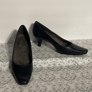 Aerosoles, shoes